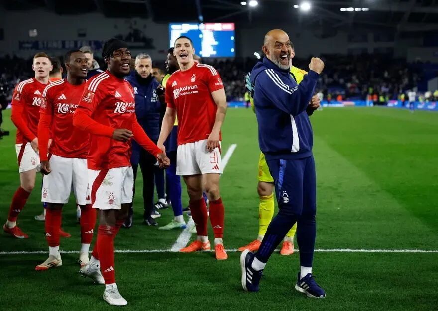 但在赛季最, oLLik, 马里纳基斯 但在赛季最, oLLik, 马里纳基斯