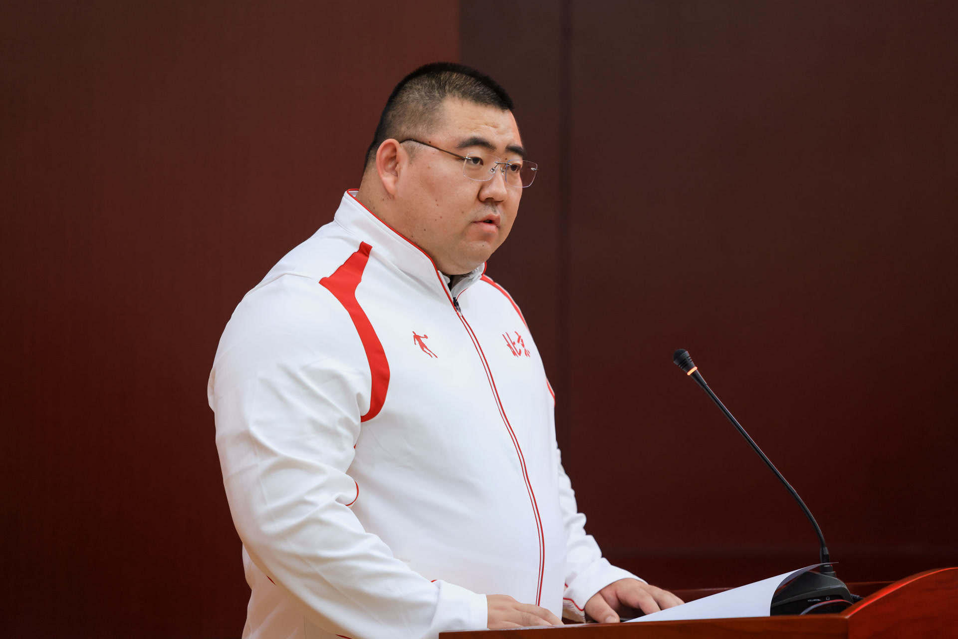 在昨天下午, 队员 在昨天下午, 队员