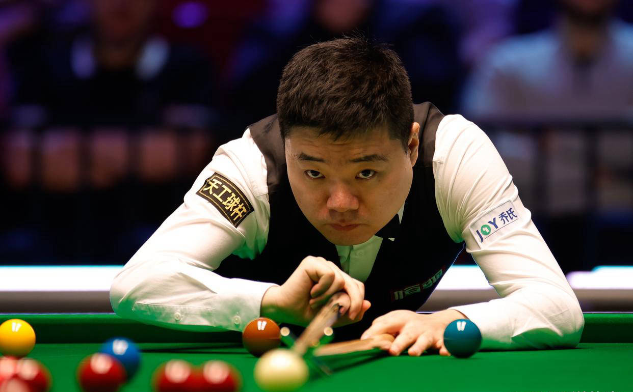 而加里, 双方各得一, image